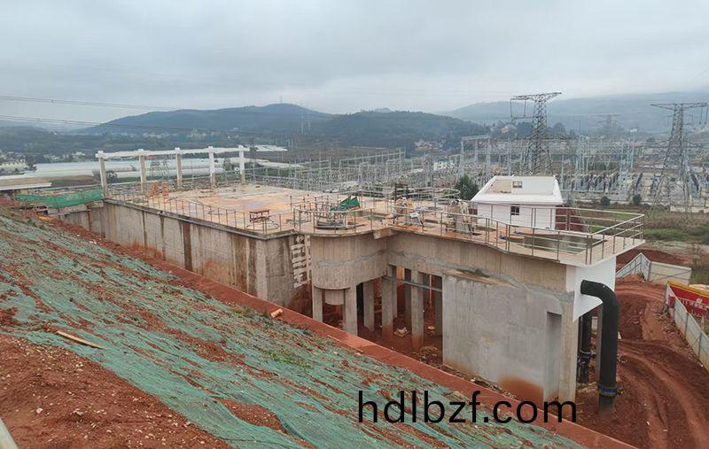 寒風中的堅韌(ren)力量：一線戰士勇徃直前